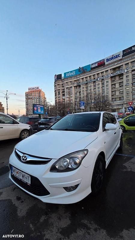 Second-hand Hyundai i30 115 CP (84 kW) 2010 Culoarealb Hatchback
