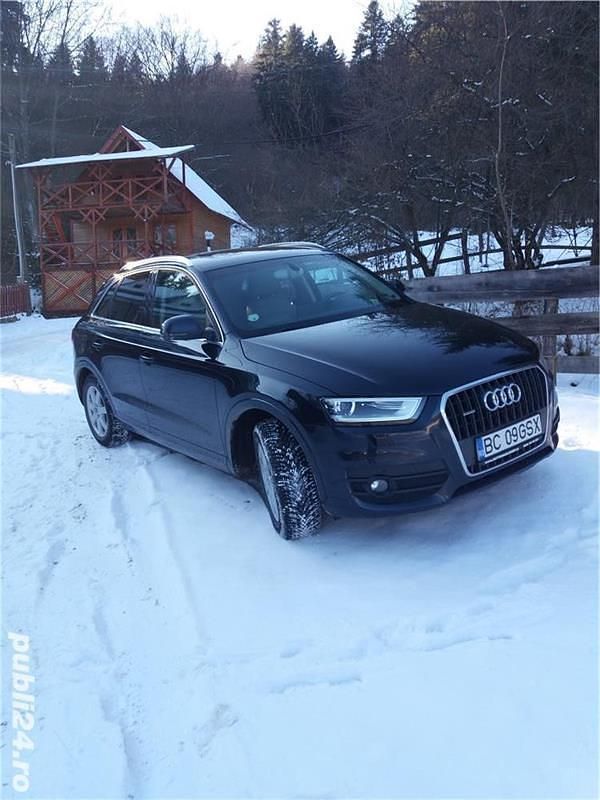 Albastru Utilizat 2014 Audi Q3 Premium SUV | 13.000 EUR (Puțin scump) - Imagine 1/4