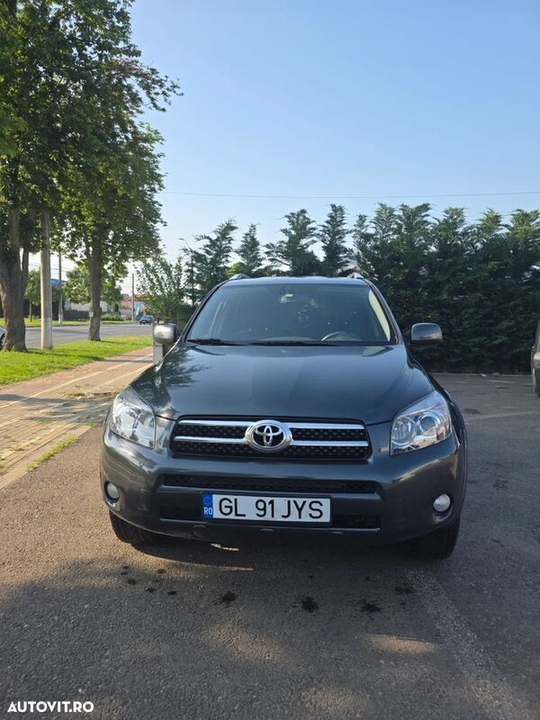Gri Utilizat 2007 Toyota RAV4 SUV | 3.250 EUR (Preț bun) - Imagine 1/4