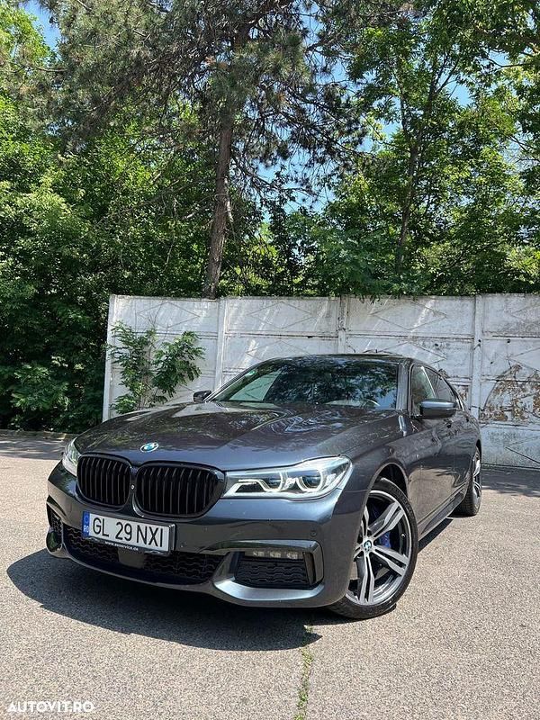 Albastru Utilizat 2016 BMW 740 Comfort Edition Berlinǎ | 29.000 EUR (Puțin scump) - Imagine 1/4