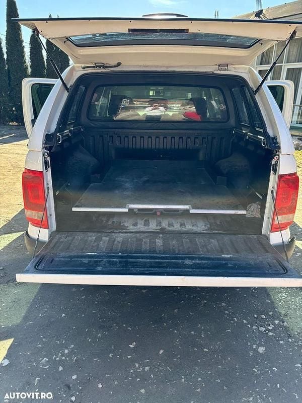 Second-hand VW Amarok 180 CP (132 kW) 2012 Culoarealb Pickup