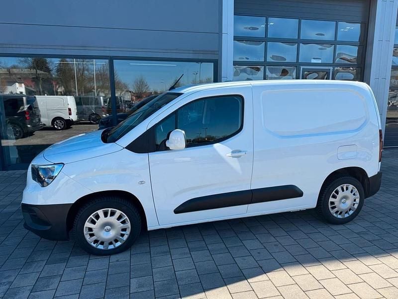 Second-hand Opel Combo 131 CP (96 kW) 2020 Monovolum
