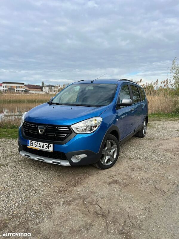 Albastru Utilizat 2018 Dacia Lodgy Stepway Monovolum | 8.499 EUR (Preț OK) - Imagine 1/4