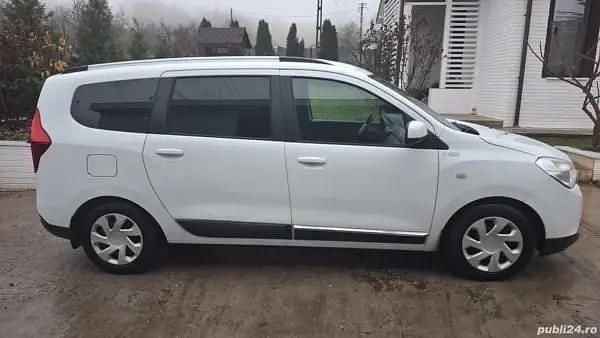 Utilizat 2014 Dacia Lodgy Monovolum | 4.350 EUR (Preț bun) - Imagine 1/4