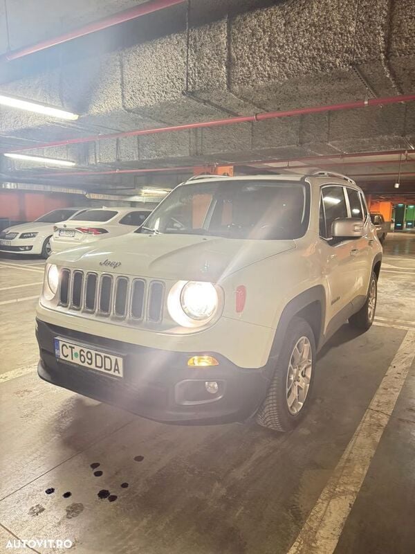 Alb Utilizat 2016 Jeep Renegade Limited SUV | 12.000 EUR (Preț OK) - Imagine 1/4
