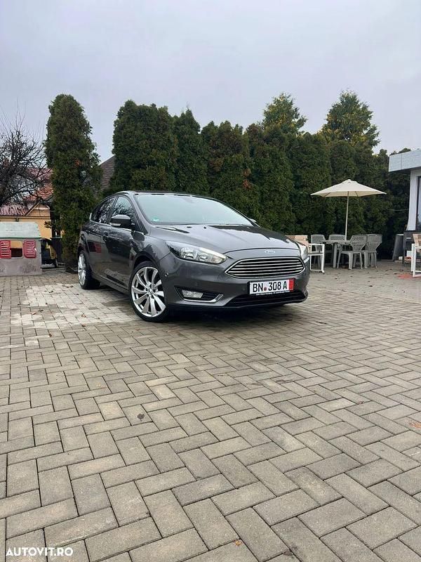 Culoaregri Utilizat 2015 Ford Focus Titanium Hatchback | 7.390 EUR (Preț OK) - Imagine 1/4