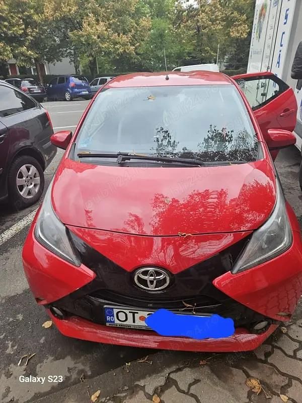 Rosu Utilizat 2018 Toyota Aygo Hatchback | 6.500 EUR - Imagine 1/4