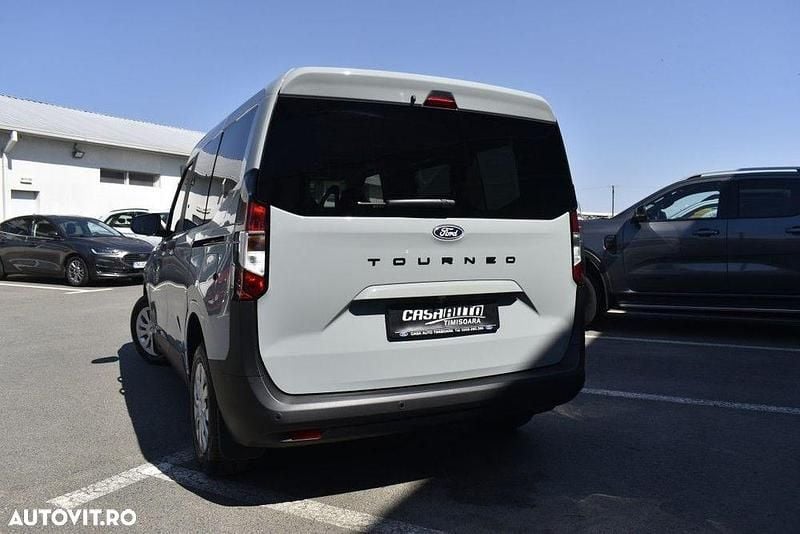Nouă Ford Tourneo Courier Trend 125 CP (91 kW) 2025 Culoaregri Monovolum
