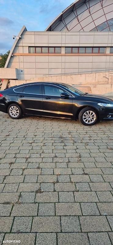 Second-hand Ford Mondeo 115 CP (84 kW) 2015 Culoarenegru Berlinǎ