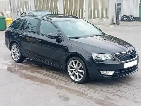 Negru Utilizat 2017 Skoda Octavia Break | 7.500 EUR (Preț bun) - Imagine 1/4