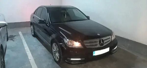 Utilizat 2013 Mercedes C200 Berlinǎ | 9.250 EUR (Preț bun) - Imagine 1/4