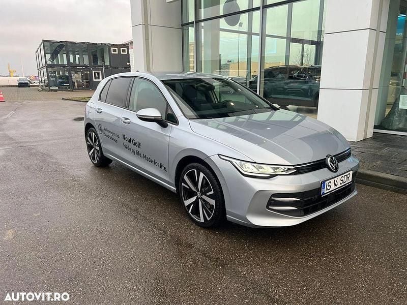 Culoareargint Utilizat 2025 VW Golf VIII Life Hatchback | 27.900 EUR (Preț bun) - Imagine 1/4