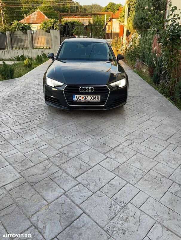 Gri Utilizat 2016 Audi A4 Berlinǎ | 13.700 EUR (Preț OK) - Imagine 1/4