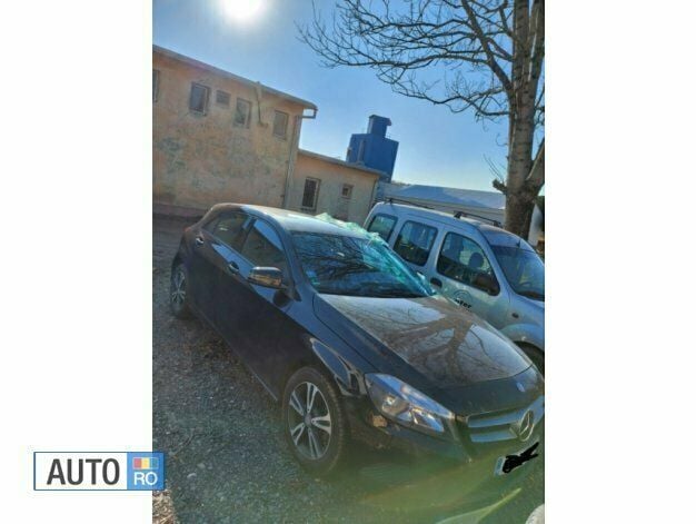 Second-hand Mercedes A180 90 CP (66 kW) 2014 Negru