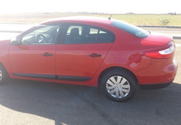 Second-hand Renault Fluence 80 kW (110 CP) 2012 Roșu Berlinǎ