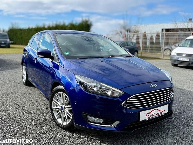 Second-hand Ford Focus Titanium 125 CP (91 kW) 2015 Culoarealbastru Hatchback