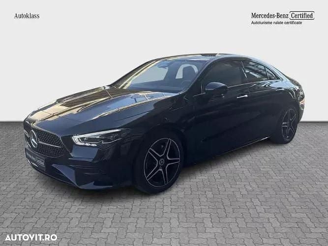 Culoarenegru Utilizat 2024 Mercedes CLA220 Berlinǎ | 48.500 EUR (Scump) - Imagine 1/4