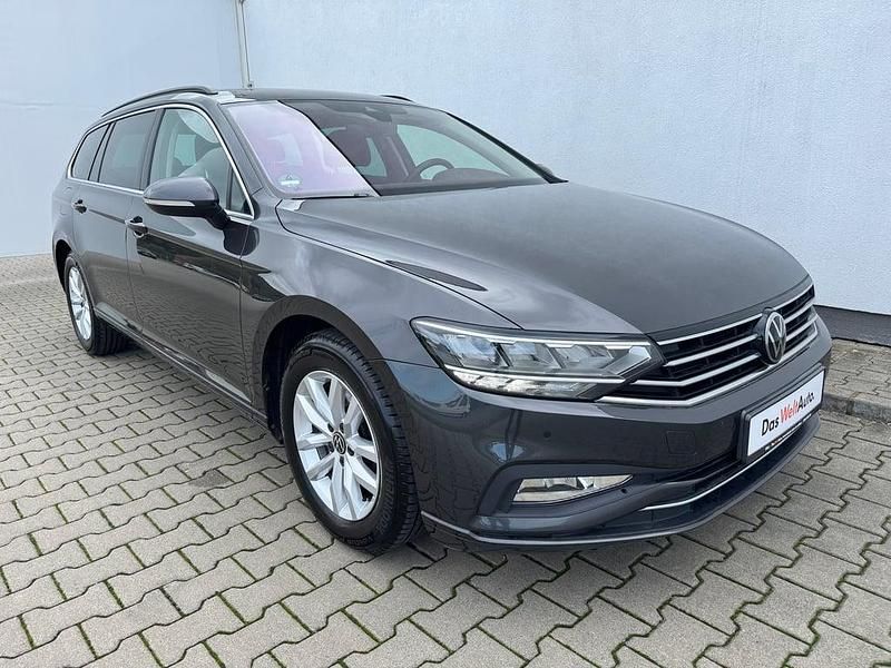 Second-hand VW Passat Comfortline 150 CP (110 kW) 2022 Culoaregri Break