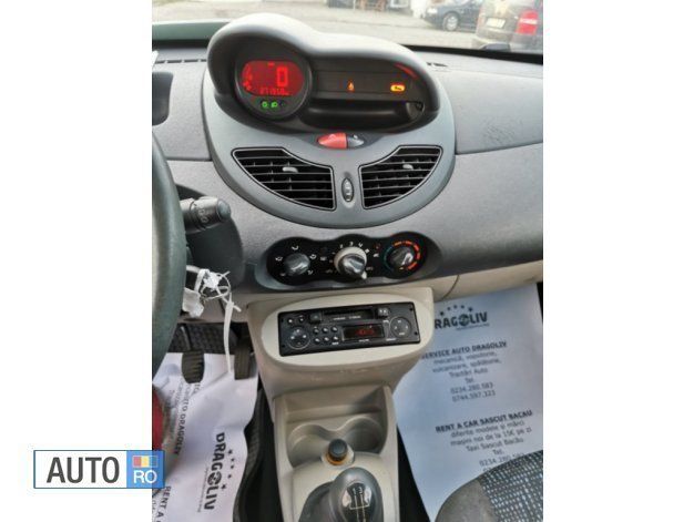 Second-hand Renault Twingo 60 CP (44 kW) 2007 Verde Hatchback