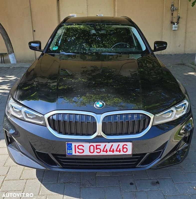 Culoarenegru Utilizat 2024 BMW 318 Advantage Break | 31.581 EUR (Puțin scump) - Imagine 1/4
