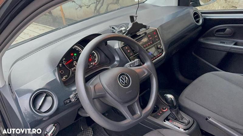 Second-hand VW e-up! 61 kW (83 CP) 2023 Culoarenegru Hatchback