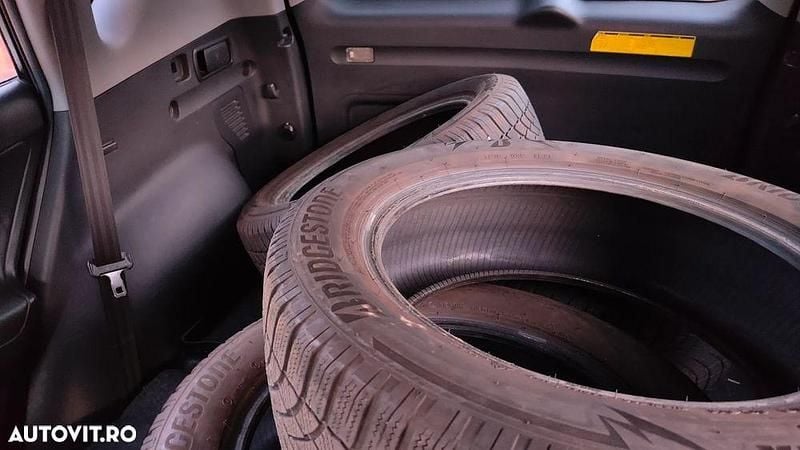 Second-hand Toyota RAV4 Executive 177 CP (130 kW) 2007 Culoaregri SUV