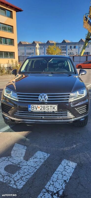 Negru Utilizat 2015 VW Touareg SUV | 19.850 EUR (Preț OK) - Imagine 1/4