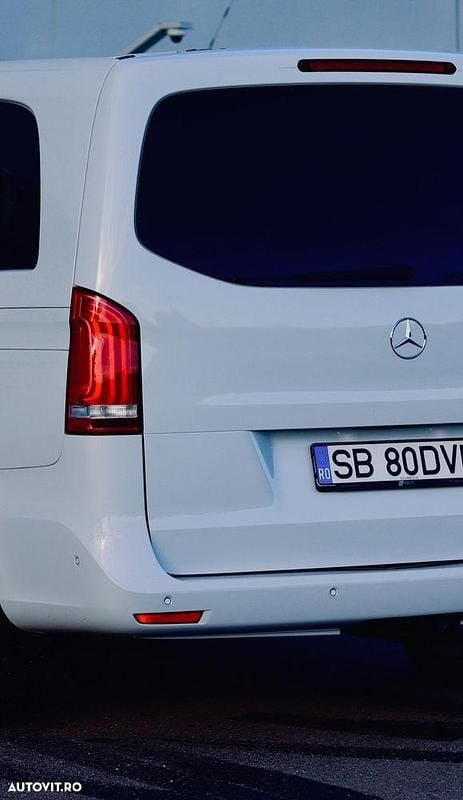 Second-hand Mercedes V250 190 CP (139 kW) 2017 Culoarealb Monovolum