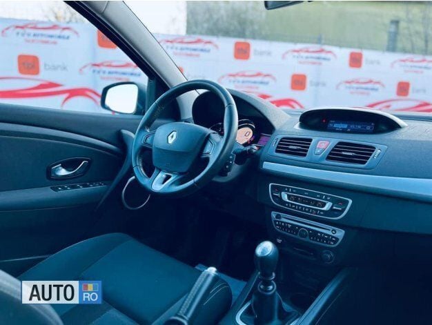 Second-hand Renault Mégane III 130 CP (95 kW) 2009 Albastru Hatchback