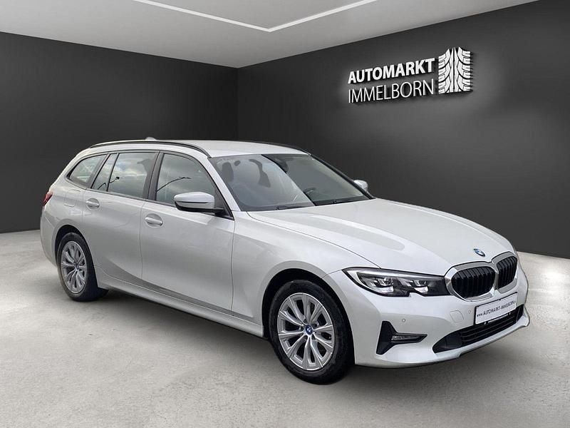 Utilizat 2022 BMW 320 | 30.136 EUR (Puțin scump) - Imagine 1/1
