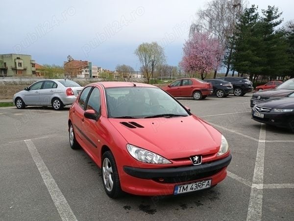 Utilizat 2008 Peugeot 206 Hatchback | 1.000 EUR (Preț bun) - Imagine 1/4