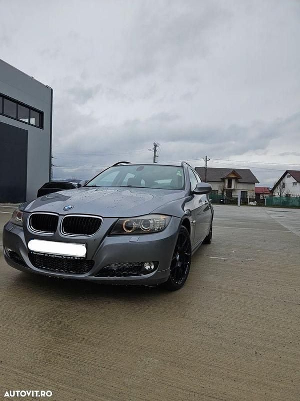 Culoaregri Utilizat 2009 BMW 320 Comfort Edition Break | 4.800 EUR (Preț OK) - Imagine 1/4