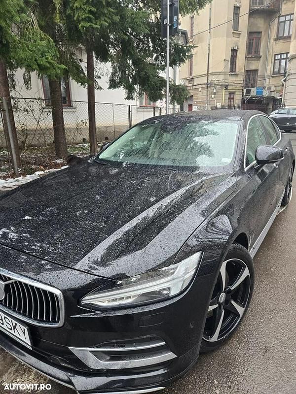 Culoarenegru Second-hand 2019 Volvo S90 Inscription Berlinǎ | 26.970 EUR (Puțin scump) - Imagine 1/4