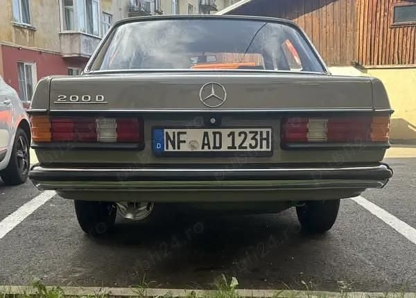 Utilizat 1983 Mercedes 200 Berlinǎ | 6.500 EUR - Imagine 1/4