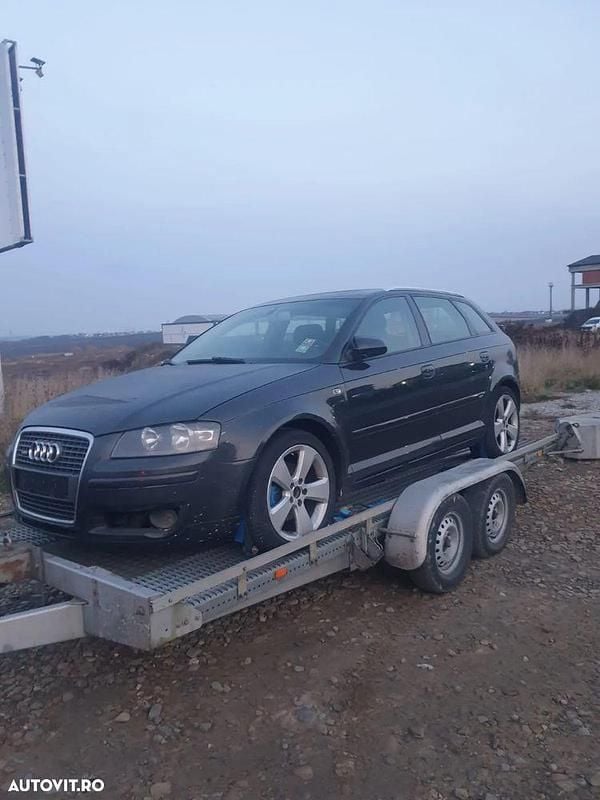 Culoarenegru Utilizat 2006 Audi A3 Sportback Ambiente Hatchback | 1.900 EUR (Super Preț) - Imagine 1/4