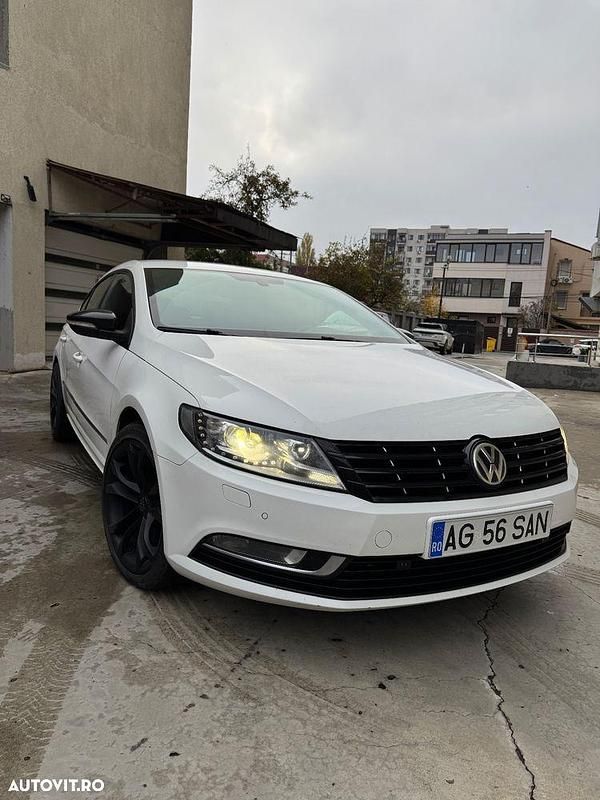 Culoarealb Utilizat 2013 VW Passat Berlinǎ | 8.900 EUR (Preț bun) - Imagine 1/4