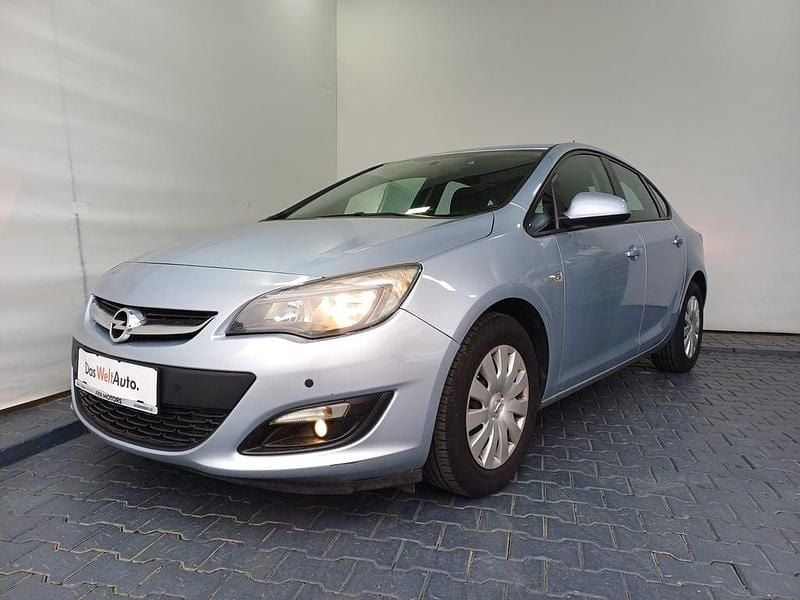Argintiu metalic Utilizat 2017 Opel Astra GTC Edition | 8.200 EUR - Imagine 1/4