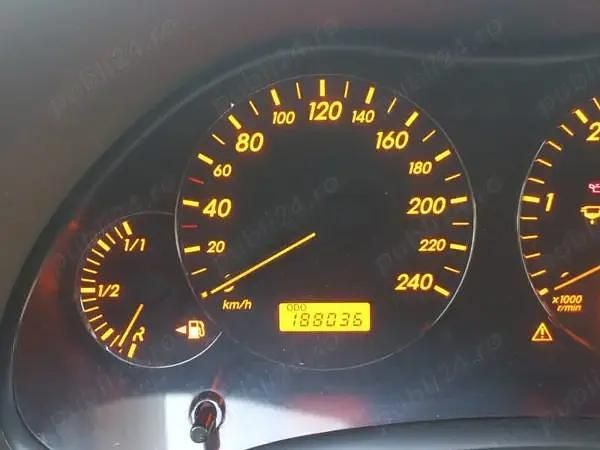 Second-hand 2007 Toyota Avensis Berlinǎ | 2.600 EUR (Preț OK) - Imagine 1/4