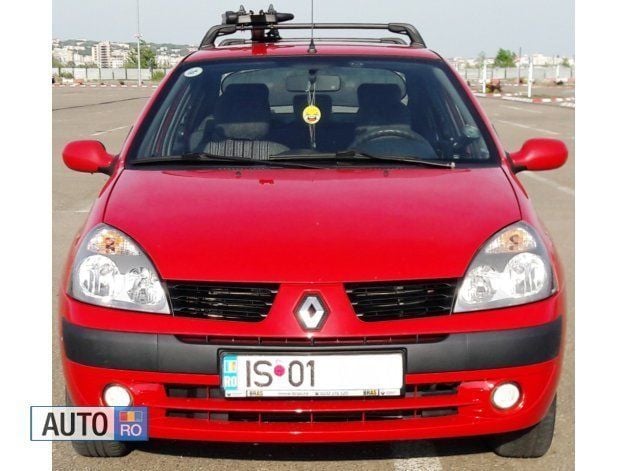 Roșu Utilizat 2005 Renault Symbol Berlinǎ | 2.500 EUR (Scump) - Imagine 1/4