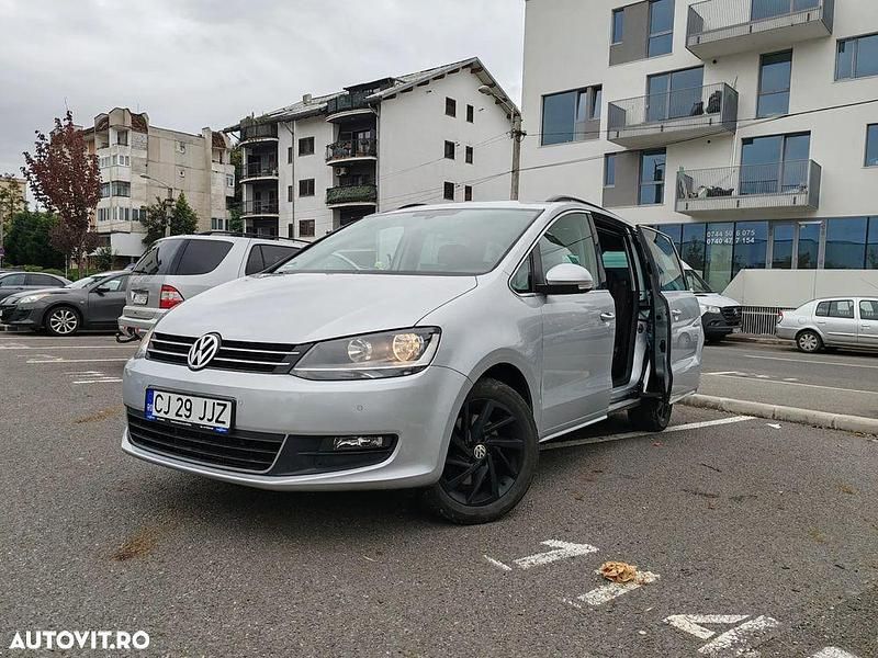 Culoareargint Utilizat 2016 VW Sharan Highline Monovolum | 16.700 EUR (Preț bun) - Imagine 1/4