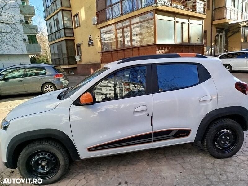 Alb Utilizat 2021 Dacia Spring Hatchback | 7.600 EUR (Preț bun) - Imagine 1/4