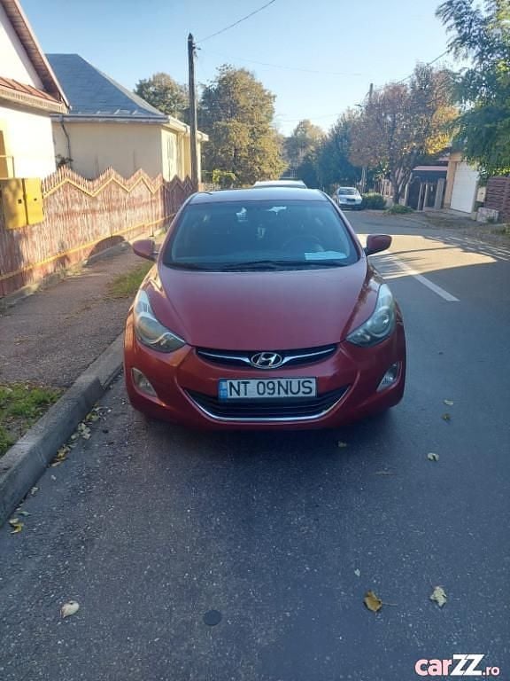 Roșu Utilizat 2011 Hyundai Elantra Berlinǎ | 4.200 EUR (Preț OK) - Imagine 1/4