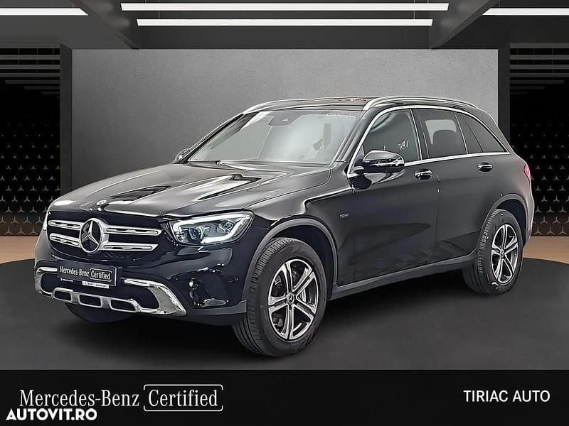 Culoarenegru Utilizat 2021 Mercedes GLC300e SUV | 34.900 EUR (Preț bun) - Imagine 1/3