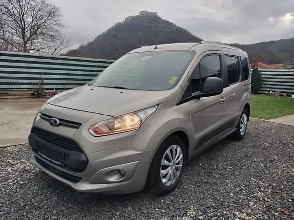 Negru Utilizat 2015 Ford Tourneo Monovolum | 5.150 EUR - Imagine 1/4