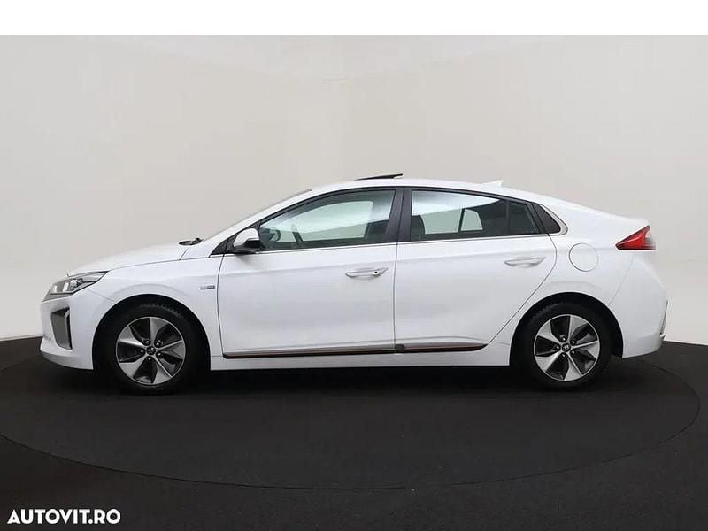 Second-hand Hyundai Ioniq 88 kW (120 CP) 2018 Culoarealb Hatchback