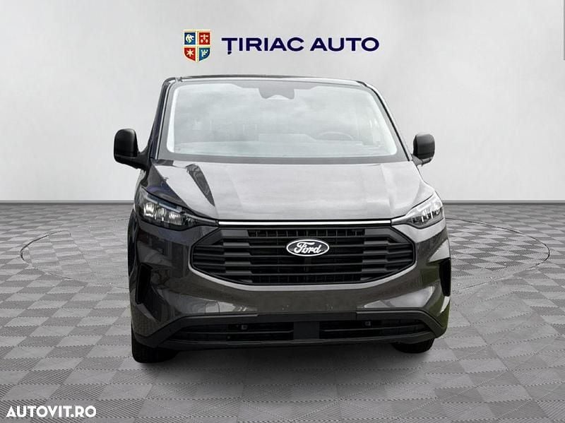 Nouă Ford Transit Custom 136 CP (100 kW) 2025 Culoaregri Monovolum