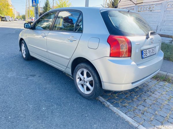 Second-hand Toyota Corolla 90 CP (66 kW) 2006 Argintiu Hatchback