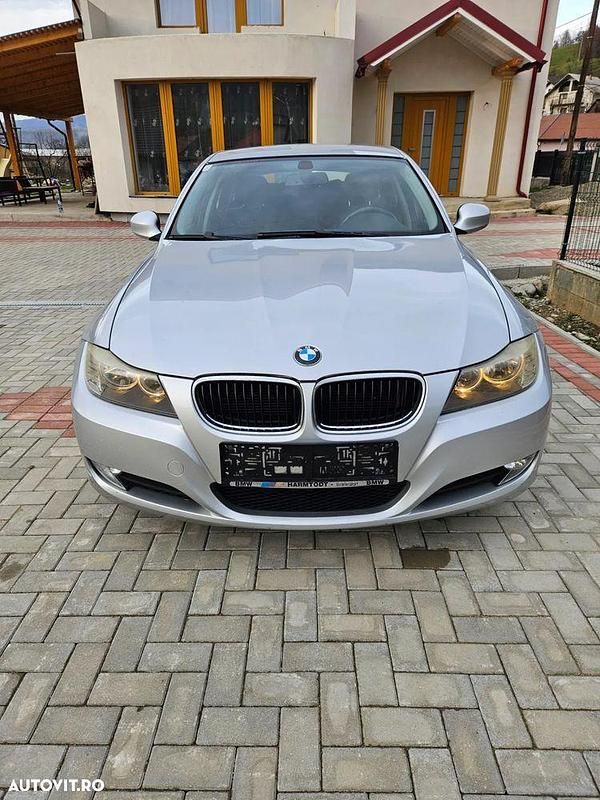 Culoaregri Utilizat 2009 BMW 318 Break | 2.650 EUR (Super Preț) - Imagine 1/4
