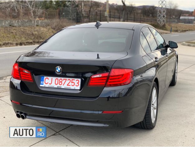 Second-hand BMW 520 Efficient Dynamics 184 CP (135 kW) 2011 Negru Berlinǎ