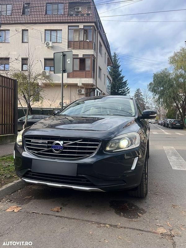 Culoaregri Utilizat 2015 Volvo XC60 R-Design SUV | 18.000 EUR - Imagine 1/4